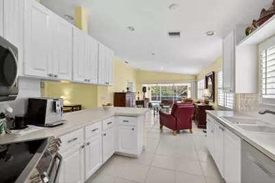 8522 SE Retreat Drive, Hobe Sound, FL 33455 - Photo 19