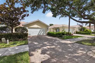 8522 SE Retreat Dr, Hobe Sound, FL 33455 - Photo 1