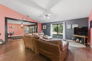 16888 Hialeah Dr W, The Acreage, FL 33470 - Photo 17