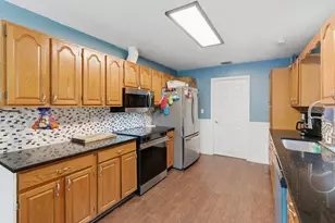16888 Hialeah Dr W, The Acreage, FL 33470 - Photo 5