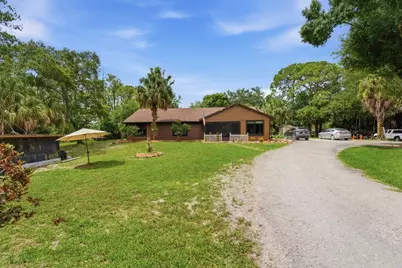 16888 Hialeah Drive W, The Acreage, FL 33470 - Photo 3