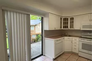 191 Wimbledon Lake Dr, Plantation, FL 33324 - Photo 13