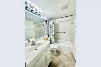 1047 Exeter C, Boca Raton, FL 33434 - Photo 9