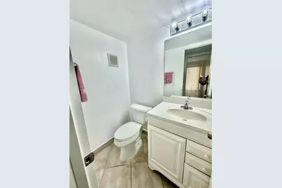 1047 Exeter C, Boca Raton, FL 33434 - Photo 11
