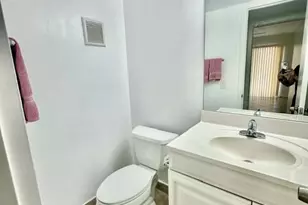 1047 Exeter C, Boca Raton, FL 33434 - Photo 11