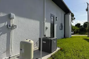515 Kingsbury Ln, Lehigh Acres, FL 33974 - Photo 21