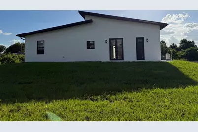 515 Kingsbury Lane, Lehigh Acres, FL 33974 - Photo 19