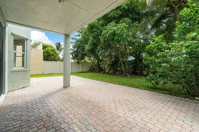 9070 Dupont Place, Wellington, FL 33414 - Photo 7