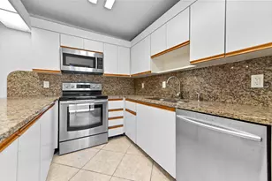 825 Center St, Jupiter, FL 33458 - Photo 9