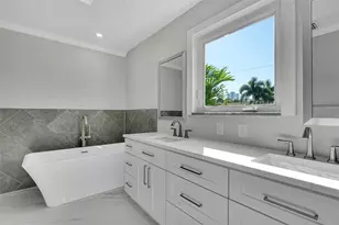 1190 Dolphin Rd, Singer Island, FL 33404 - Photo 23