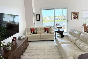 109 Derby Ln, Royal Palm Beach, FL 33411 - Photo 3