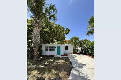 554 W 1st Street, Riviera Beach, FL 33404 - Photo 1