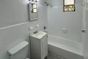 554 W 1st St, Riviera Beach, FL 33404 - Photo 7