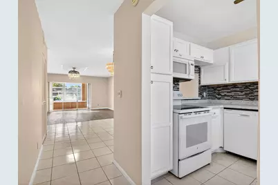 201 Oxford 600, West Palm Beach, FL 33417 - Photo 9