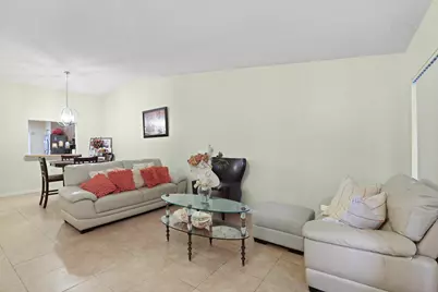 4325 Lucerne Villas Lane, Greenacres, FL 33467 - Photo 9
