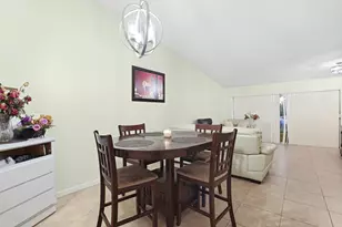 4235 Lucerne Villas Ln, Greenacres, FL 33467 - Photo 11