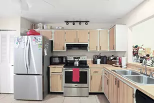 4325 Lucerne Villas Ln, Greenacres, FL 33467 - Photo 13