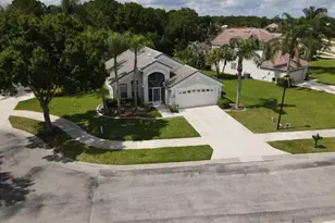 562 SW St Martins Cove, Port Saint Lucie, FL 34986 - Photo 95