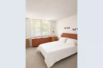 1800 Sans Souci Boulevard #424, North Miami, FL 33181 - Photo 7