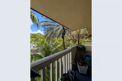 1800 Sans Souci Boulevard #424, North Miami, FL 33181 - Photo 13