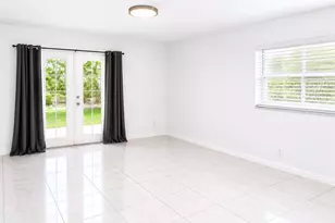 92 Lariat Cir, Boca Raton, FL 33487 - Photo 11