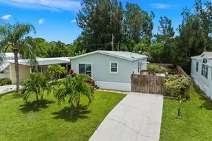 8011 SE Skylark Ave, Hobe Sound, FL 33455 - Photo 3