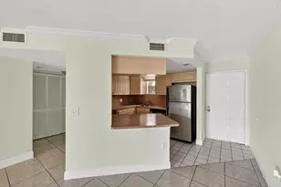 8363 Lake Dr, Doral, FL 33166 - Photo 7