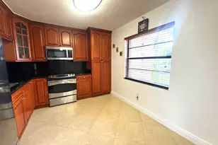 130 Lake Nancy Dr, West Palm Beach, FL 33411 - Photo 7