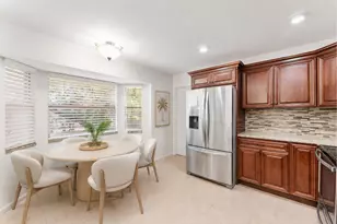 112 Laurel Way, Royal Palm Beach, FL 33411 - Photo 5