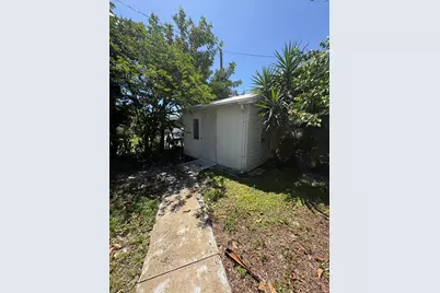 422 S Arnold Avenue, Lantana, FL 33462 - Photo 5