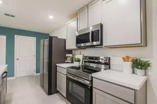462 Hazel St, Sebastian, FL 32958 - Photo 3