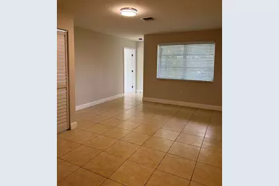 7761 NW 15th Court, Pembroke Pines, FL 33024 - Photo 17