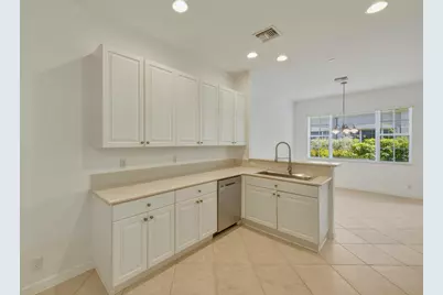 119 Lancaster Road, Boynton Beach, FL 33426 - Photo 13