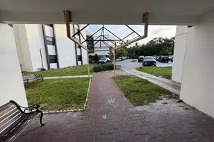 4040 N Hills Dr, Hollywood, FL 33021 - Photo 41