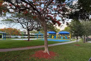 4040 N Hills Dr, Hollywood, FL 33021 - Photo 37