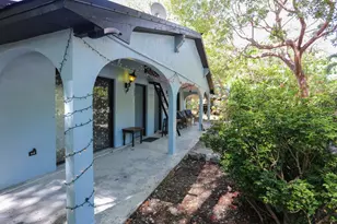 145 Casa Ct Dr, Tavernier, FL 33070 - Photo 3