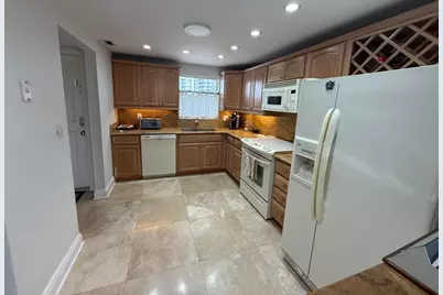 511 Bayshore Drive #405, Fort Lauderdale, FL 33304 - Photo 9