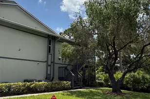 8228 SE Croft Cir, Hobe Sound, FL 33455 - Photo 17