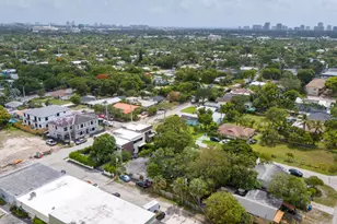 3467 NE 13th Ave, Oakland Park, FL 33334 - Photo 11