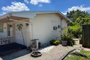 8540 NW 16th St, Pembroke Pines, FL 33024 - Photo 5