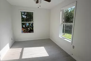 311 N 11th St, Fort Pierce, FL 34950 - Photo 13