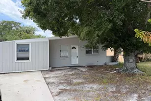 115 Maple Ave, Fort Pierce, FL 34982 - Photo 1