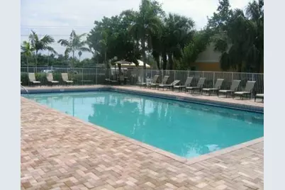 3640 N 56th Avenue #401, Hollywood, FL 33021 - Photo 5