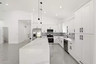 4530 NW 36th Ct, Fort Lauderdale, FL 33319 - Photo 13