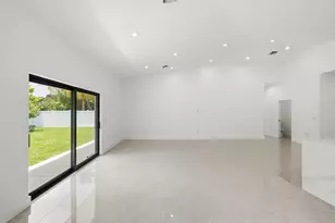 4530 NW 36th Ct, Fort Lauderdale, FL 33319 - Photo 9