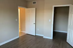6410 Emerald Dunes 202 Dr, West Palm Beach, FL 33411 - Photo 5