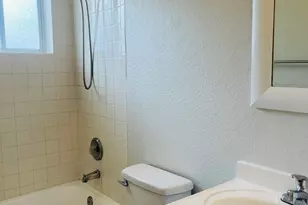 590 NW 40th Ct, Oakland Park, FL 33309 - Photo 11