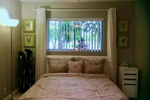 2220 N Cypress Bend Dr, Pompano Beach, FL 33069 - Photo 9