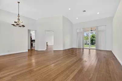 10027 Umberland Place, Boca Raton, FL 33428 - Photo 9