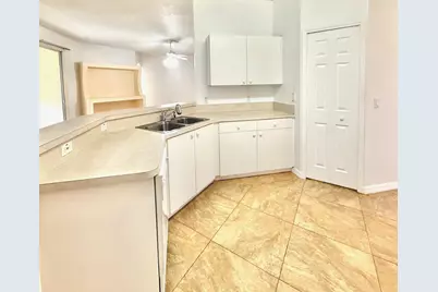 332 SW Glenwood Drive, Port Saint Lucie, FL 34984 - Photo 3